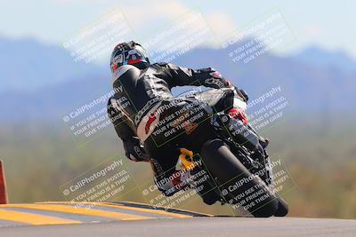 media/Oct-09-2022-SoCal Trackdays (Sun) [[95640aeeb6]]/Turn 9 Backside (120pm)/